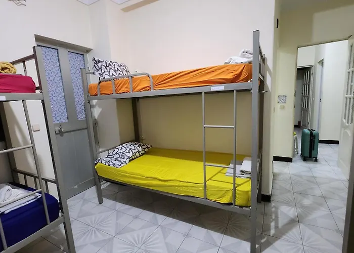 No Cash Accepted-Meeting Point Hostel- Praia, Also In Tarrafal & Fogo