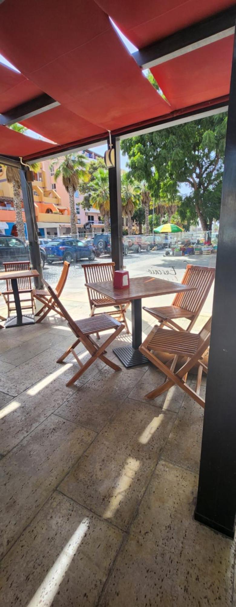 Meeting Point Hostel- Praia, Also In Tarrafal & Fogo-no Cash Accepted * Praia