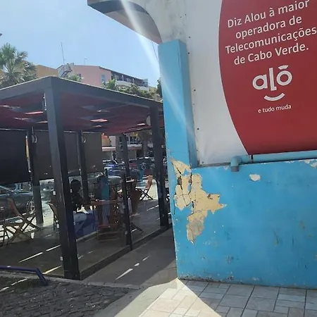 No Cash Accepted-Meeting Point Hostel- Praia, Also In Tarrafal & Fogo Exterior photo